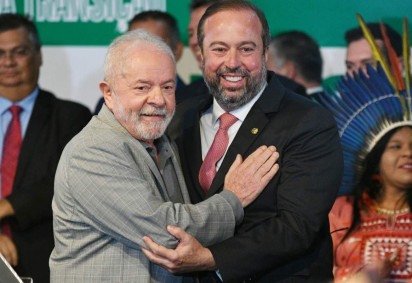 O anúncio do investimento no Programa Luz para Todos ocorrerá ao lado do ministro de Minas e Energia, Alexandre Silveira -  (crédito:  Ed Alves/CB/D.A Press) -O anúncio do investimento no Programa Luz para Todos ocorrerá ao lado do ministro de Minas e Energia, Alexandre Silveira -  (crédito:  Ed Alves/CB/D.A Press)