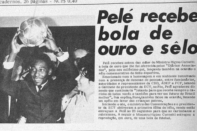 Crédito: Reprodução/CB. Capital S/A. Pelé recebe prêmio do Correio
