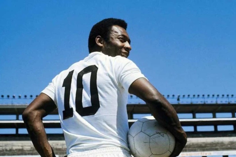 O Rei na Bahia: relembre os jogos de Pelé em solo baiano