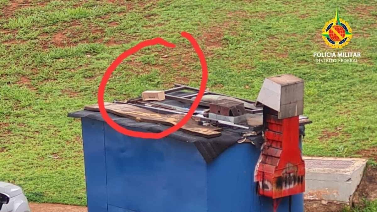PNDF inspeciona pacote suspeito de conter bomba em frente ao STF PNDF inspeciona pacote suspeito de conter bomba em frente ao STF