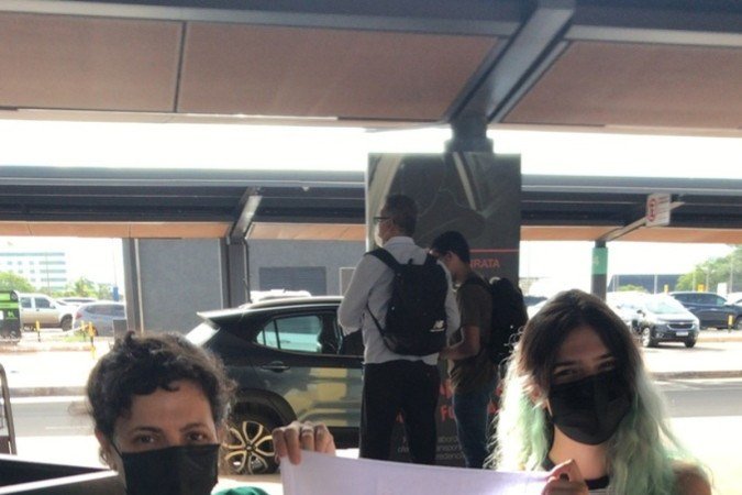 Tatiana e Nara Brandão vieram de São Paulo para participar da festa de posse para o terceiro mandato de Lula. 