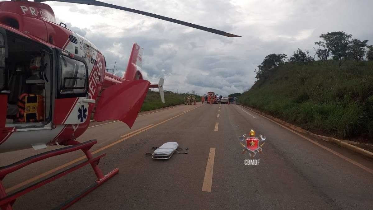 Colisão entre veículos deixa um morto e dois feridos em São Sebastião