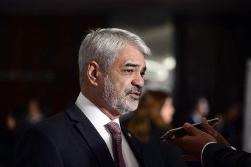 Humberto Costa reafirma apoio à Palestina em carta lida durante a abertura do 17º Encontro do PT -  (crédito:  Marcelo Ferreira/CB/D.A. Press)