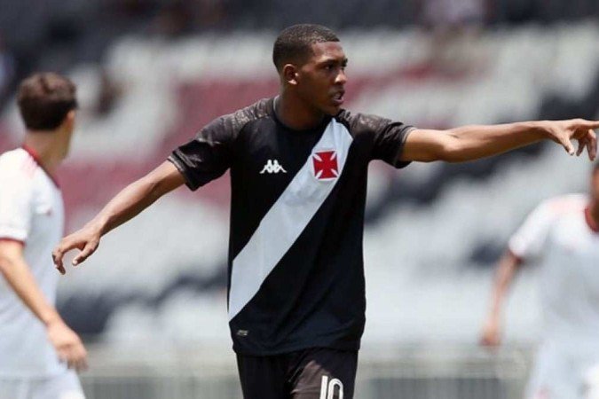 Rayan Vitor já assinou contrato profissional com o Vasco