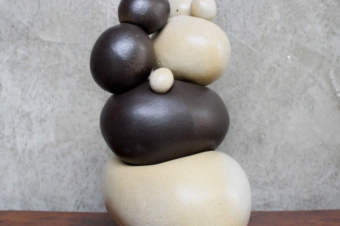 Obras da exposição Intemperismos — Barro, fogo e arte, em cartaz no Quanto Café 
 Rodrigo Machado