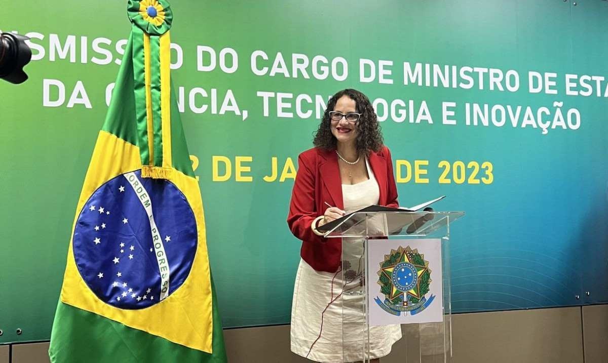 À frente do MCTI, Luciana Santos diz que vai recompor orçamento científico