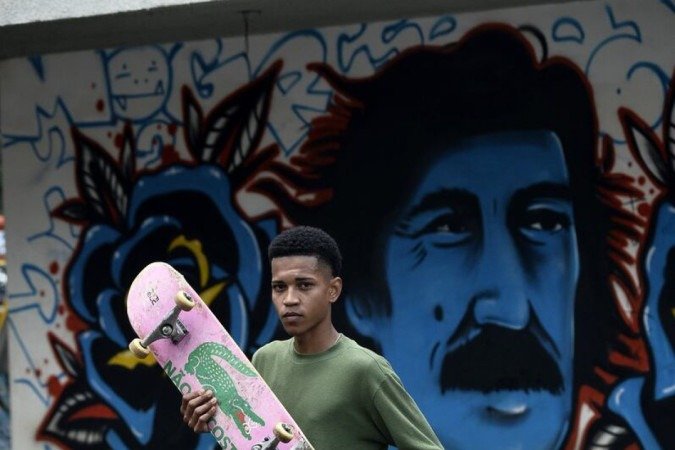  03/01/2023. Crédito: Minervino Júnior/CB/D.A Press. Brasil.  Brasilia - DF.Revista.  Moda Streetwear skatistas no Setor Bancário Sul. Lucas Lima da Conceição.