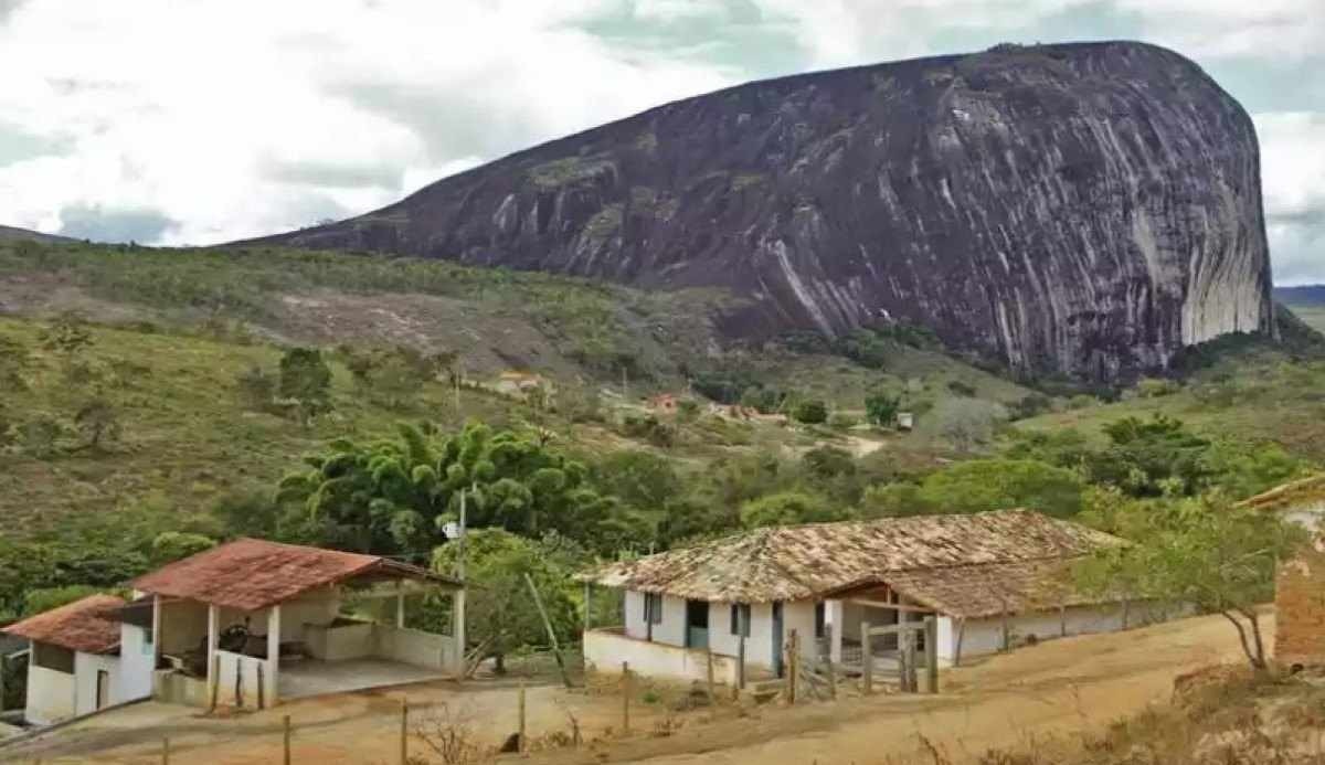 Mulher sai para caminhar e é estuprada por vizinho em Minas