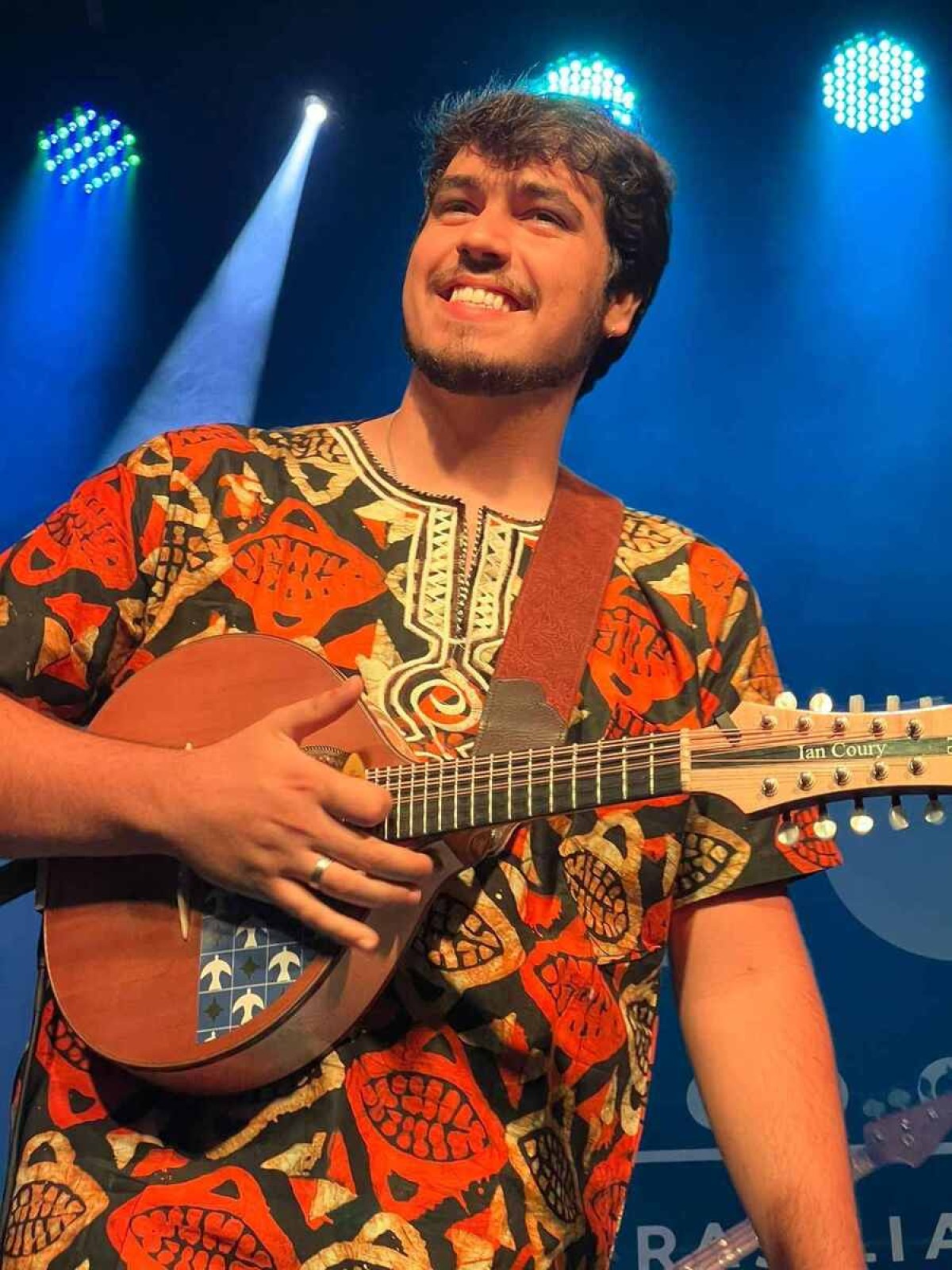 Ao som do bandolim de Ian Coury no Feitço das Artes