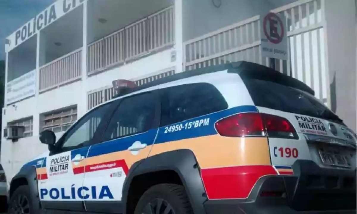 Homem bate em mãe de 73 anos e rouba R$ 30 mil em dinheiro