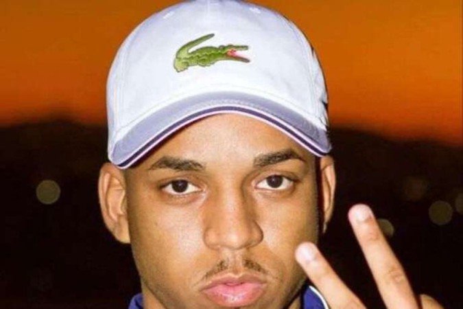 Renan Mesquita é uma das revelações do rap nacional e discursa sobre moda na periferia.