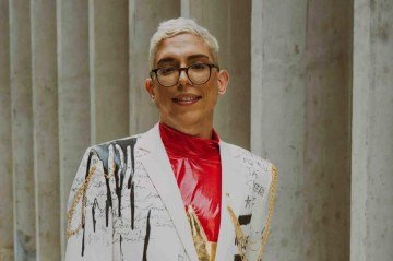 Ivan Baron, influencer PCD subiu a rampa do Palácio do Planalto ao lado de Lula usando um look criado por artistas brasilienses -  (crédito: Metamorfose mblt)