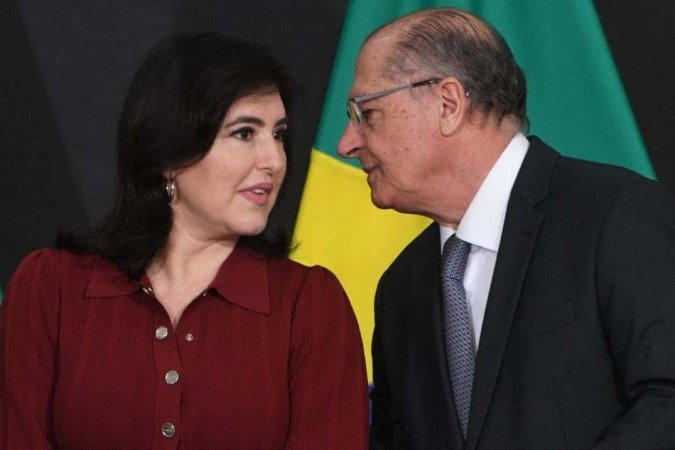 Tebet e Alckmin durante posse da ministra do Desenvolvimento