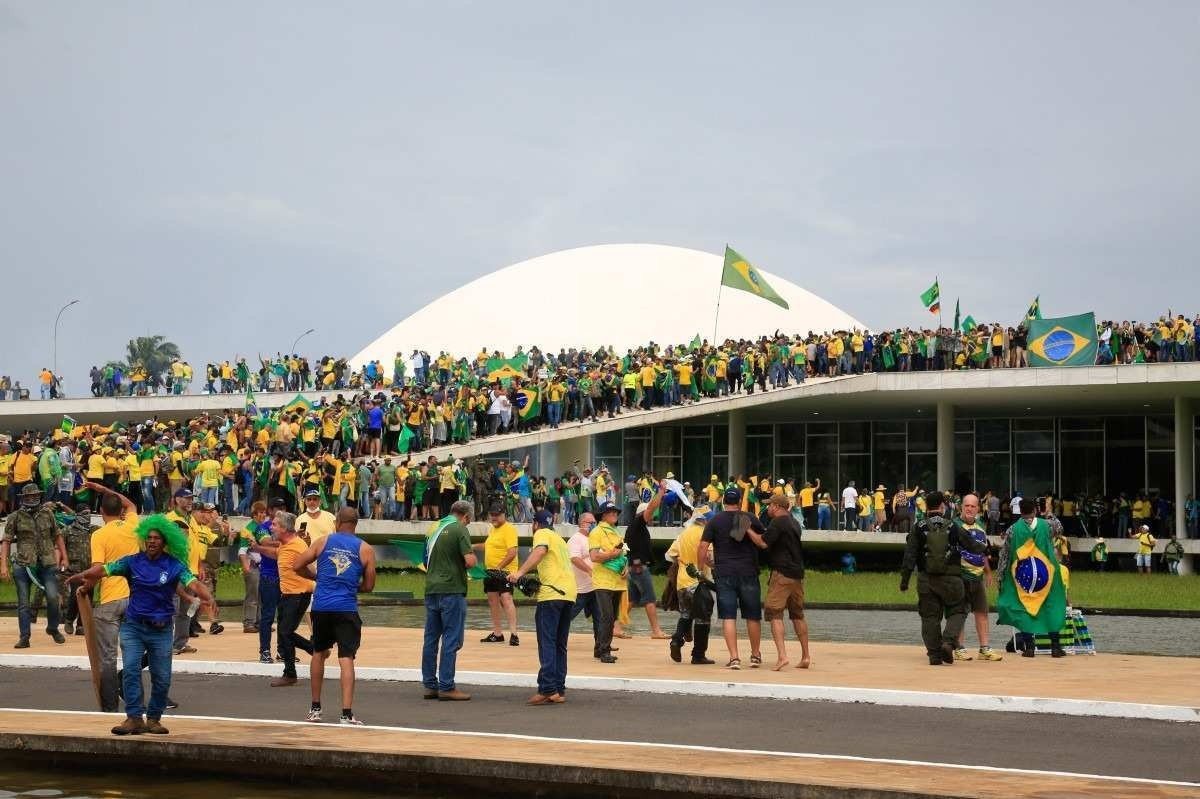 Visão do Correio:Duelo ideológico é ameaça à democracia