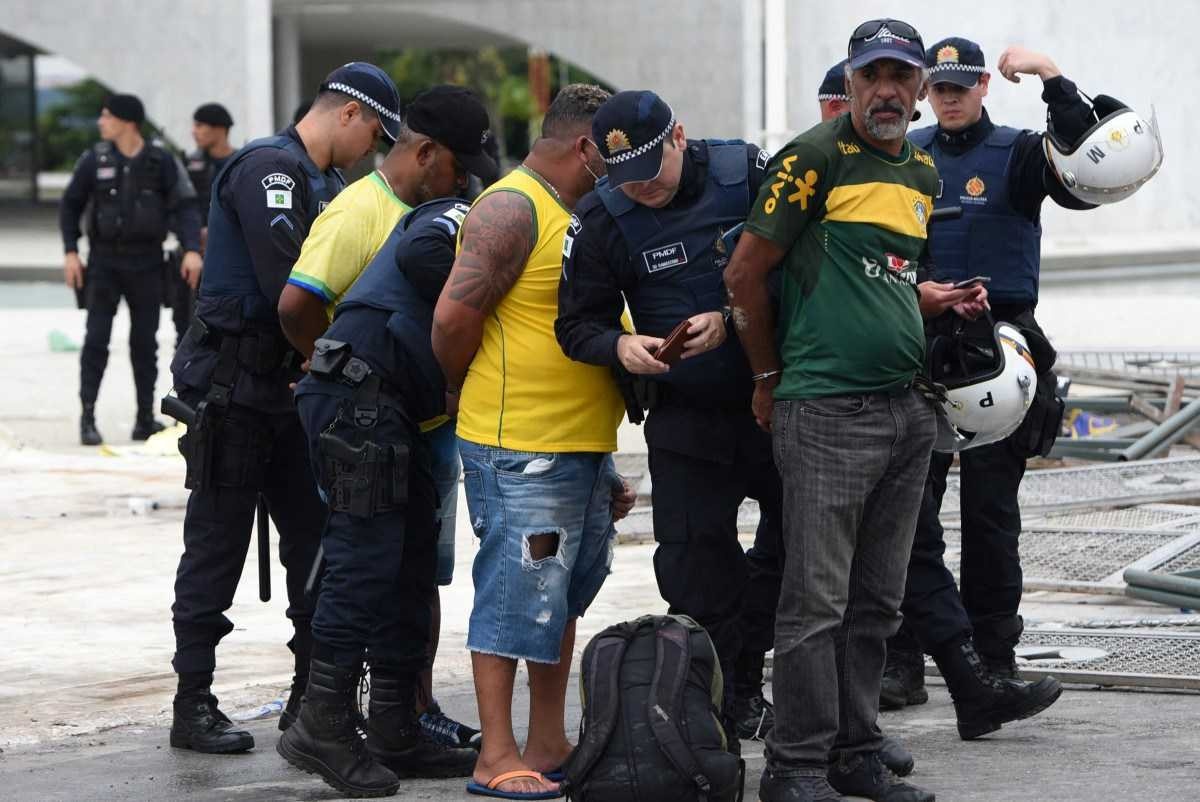 Frente Parlamentar da Segurança Pública defende liberdade de manifestação