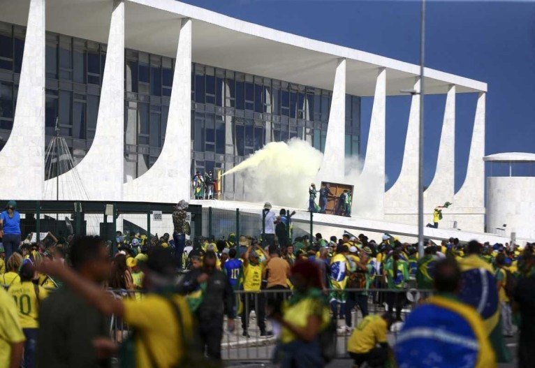 Militares do Ex&eacute;rcito teriam dificultado a&ccedil;&atilde;o da PM em ato terrorista