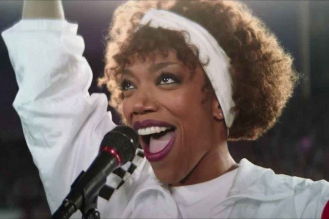 I wanna dance with somebody: A história de Whitney Houston traz a excelência da atriz Naomi Ackie - (crédito: Sony Pictures/Divulgação) I wanna dance with somebody: A história de Whitney Houston traz a excelência da atriz Naomi Ackie - (crédito: Sony Pictures/Divulgação)