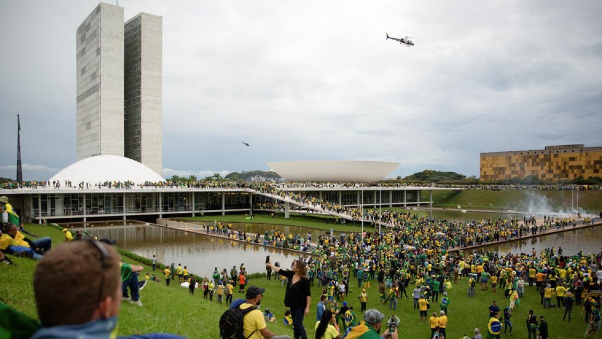 Invasão de bolsonaristas em Brasília — em resumo, os acontecimentos até agora