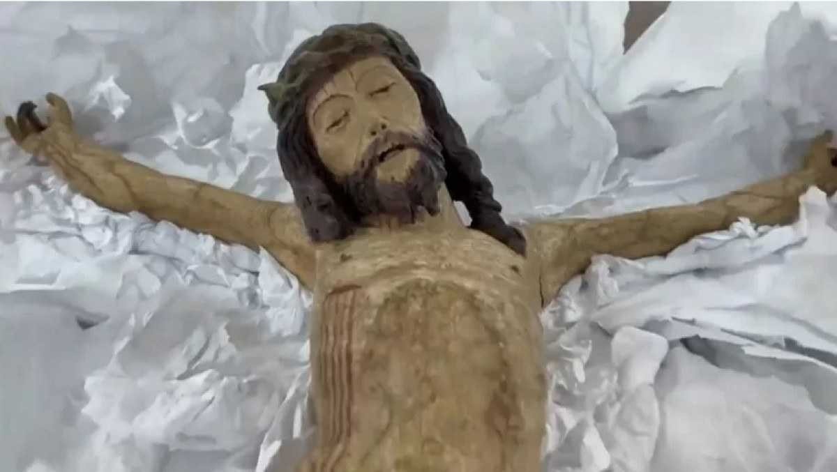 Lula manda buscar imagem de Cristo que o acompanhou nos primeiros mandatos