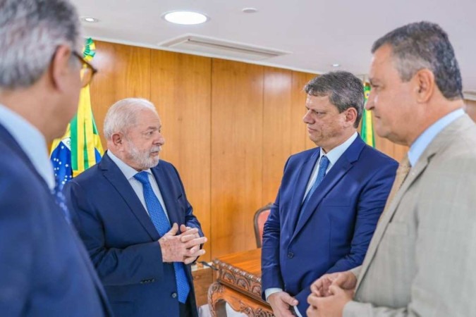 Lula e Tarcísio: reunião antes do anúncio do governo federal sobre túnel em São Paulo -  (crédito:  Ricardo Stuckert/Presidência da República )