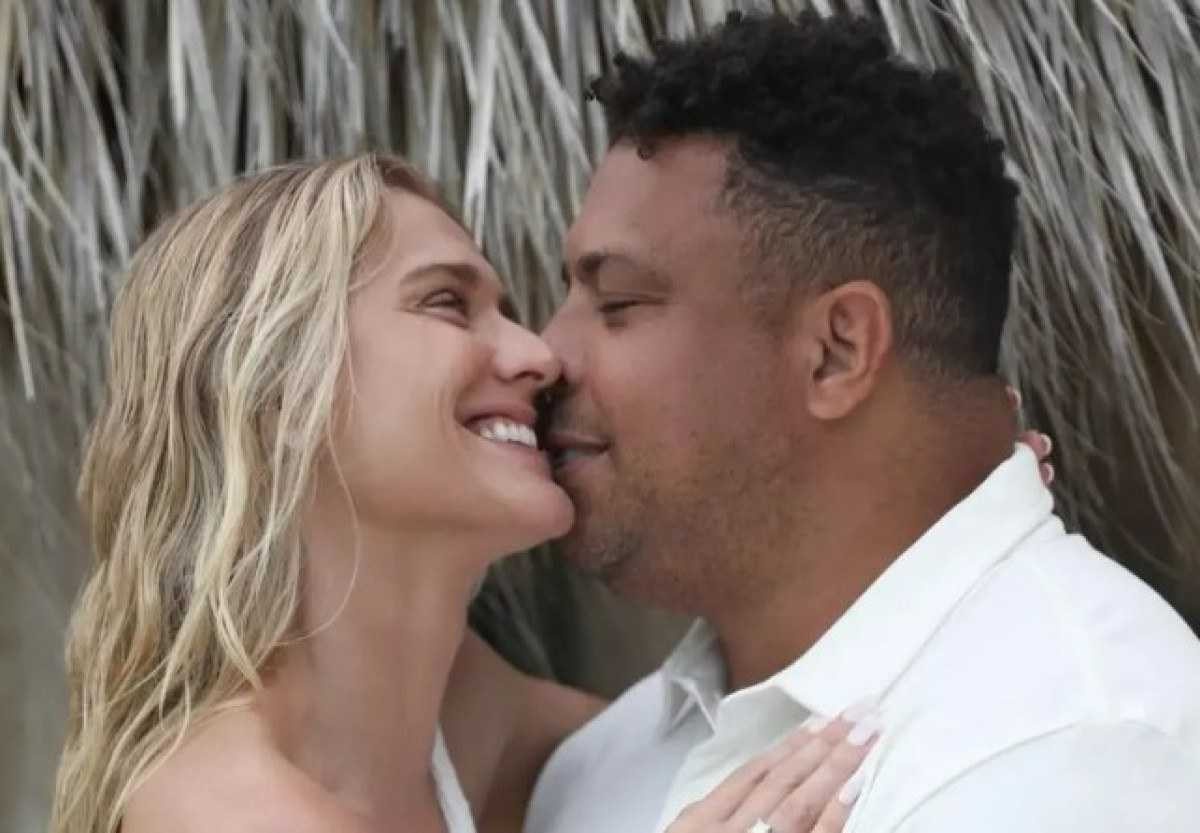 Ronaldo pede Celina Locks em casamento: 