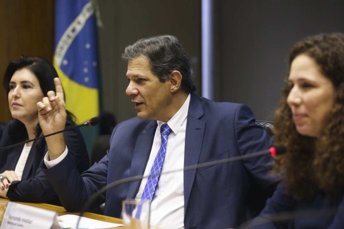 Ministros não poupam Bolsonaro em mesa de negociação com servidores