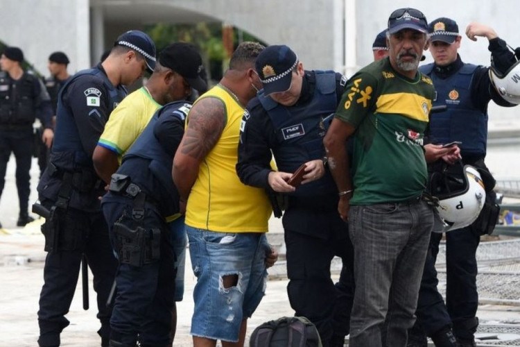 Campeonato Carioca começa com desafios que vão além do charme dos