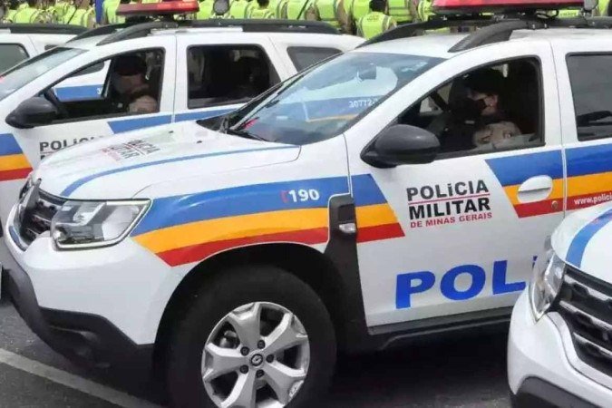 Polícia Militar foi acionada por vizinhos que escutaram gritos de socorro da casa da vítima - (crédito: Gladyston Rodrigues/EM/D.A Press) Polícia Militar foi acionada por vizinhos que escutaram gritos de socorro da casa da vítima - (crédito: Gladyston Rodrigues/EM/D.A Press)