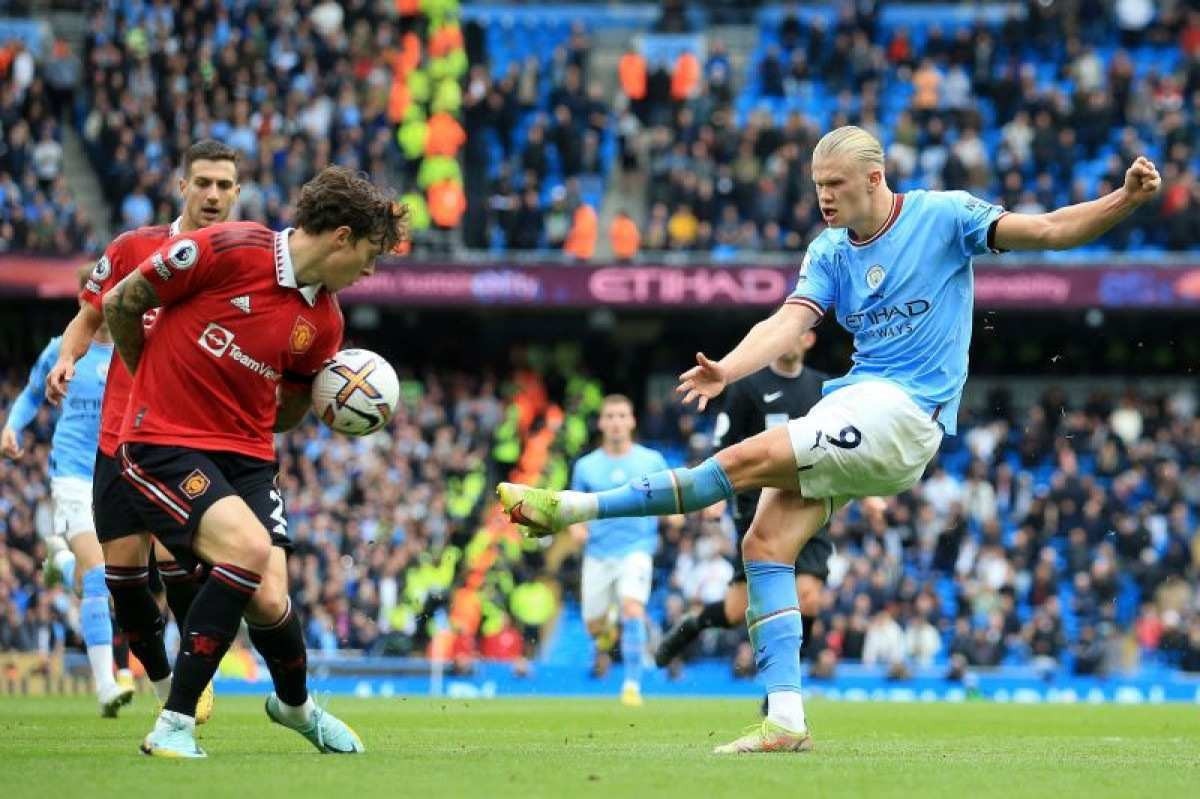 Em final antecipada da Premier League, Manchester City domina o