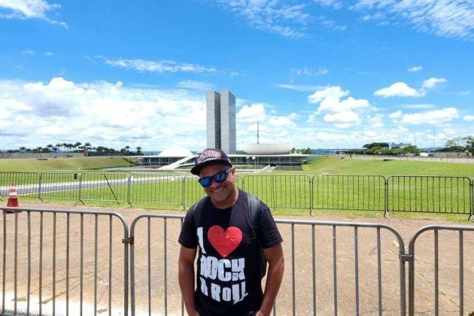 O motoboy Jessé Lima veio visitar a capital e ficou receoso com a vinda após assistir as imagens dos ataques pela televisão