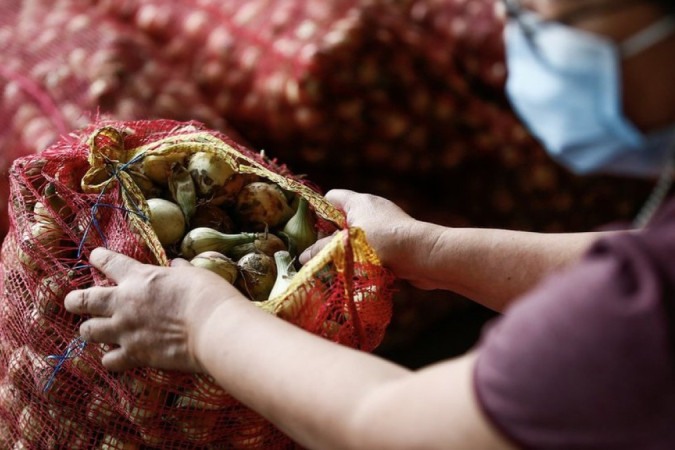 Um quilo de cebola caiu de 11 dólares americanos nas Filipinas - 