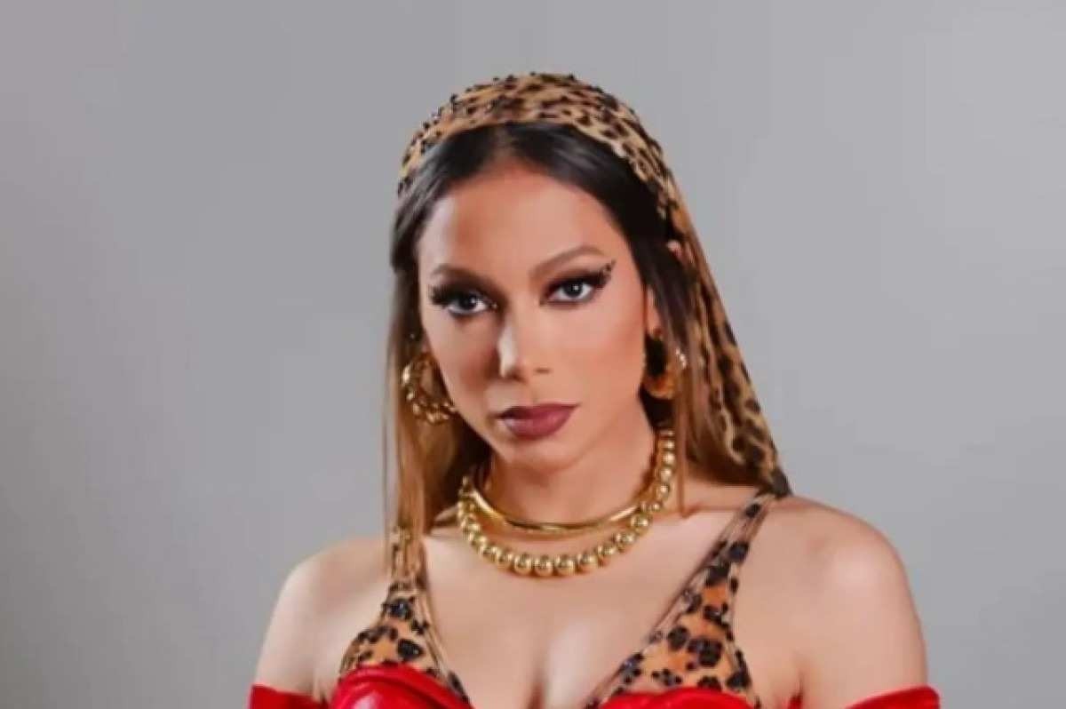 Cantora Anitta revela que fará pausa na carreira após o Carnaval