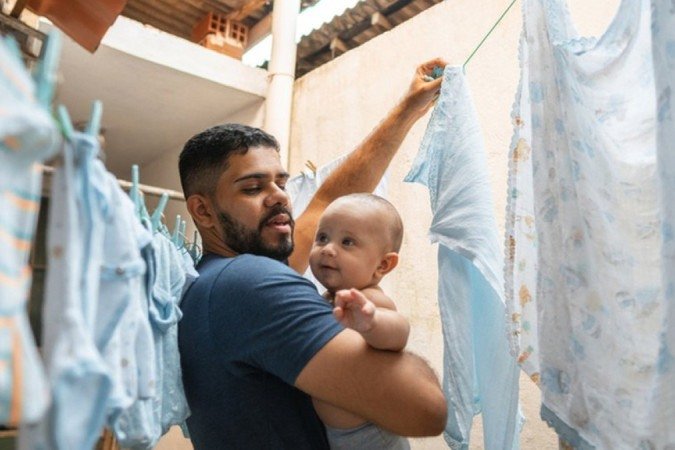 Em alguns países de alta renda onde homens são mais participativos, taxas de fecundidade têm subido entre alguns subgrupos, ou seja, mais mulheres têm decidido ter mais filhos - Em alguns países de alta renda onde homens são mais participativos, taxas de fecundidade têm subido entre alguns subgrupos, ou seja, mais mulheres têm decidido ter mais filhos -