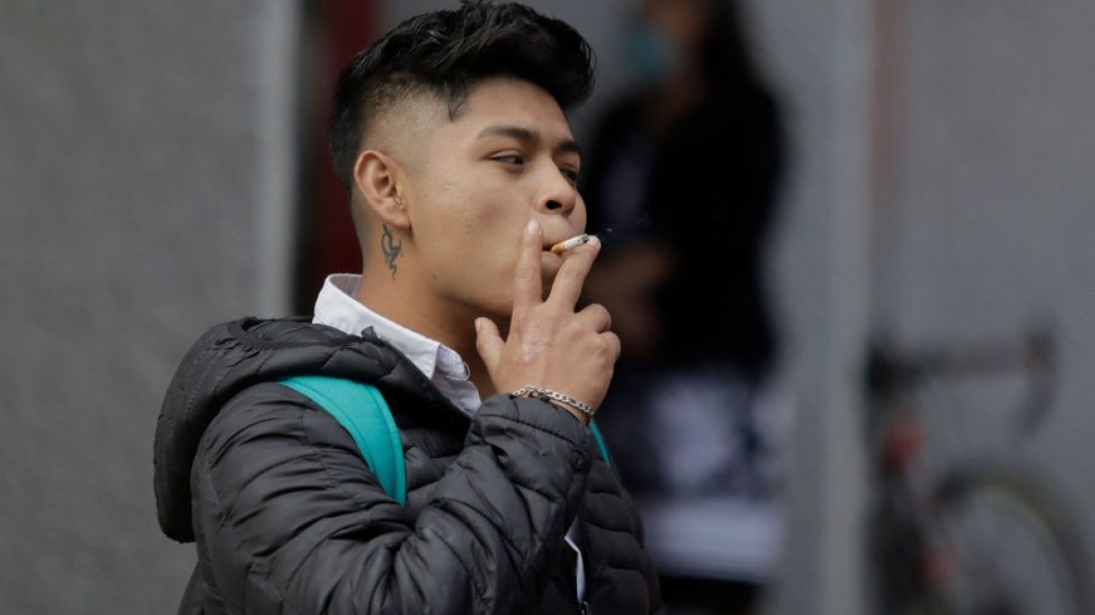 México proíbe cigarro em todos os lugares públicos