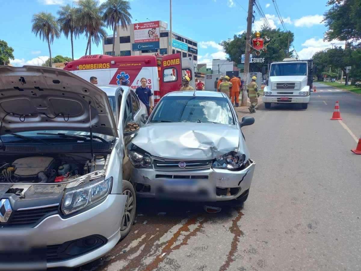 Grávida de 24 semanas se envolve em colisão entre quatro veículos no Gama