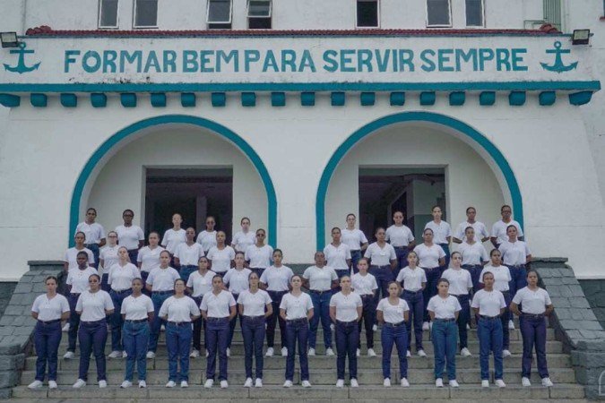 Registro histórico: 48 moças ingressaram na primeira turma com mulheres da Escola Marinha de Aprendizes - (crédito: Agência Marinha de Notícias ) Registro histórico: 48 moças ingressaram na primeira turma com mulheres da Escola Marinha de Aprendizes - (crédito: Agência Marinha de Notícias )
