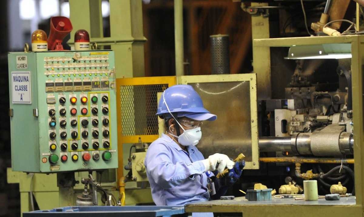 Sondagem Industrial registra queda na produção em dezembro