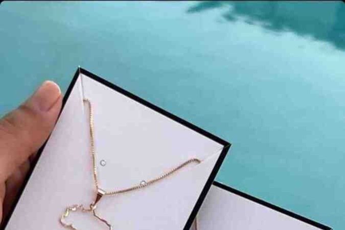 Colares do Brasil, da marca de Agustin Fernandez