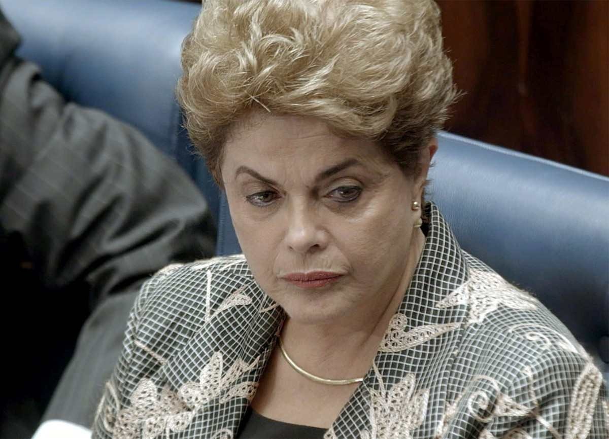 Dilma passa mal e é internada em hospital na China