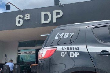 Agressor está foragido e peritos da 6ª Delegacia de Polícia investigam o caso - (crédito: Amanda Sales) Agressor está foragido e peritos da 6ª Delegacia de Polícia investigam o caso - (crédito: Amanda Sales)