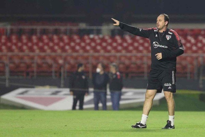Rogério Ceni citou o desgaste da equipe, mas confia na superação do elenco -  (crédito: Rubens Chiri/Spfc.net)