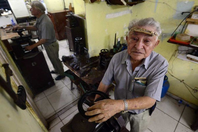  23/01/2023 Crédito: Marcelo Ferreira/CB/D.A. Press Brasília- DF - Senhor João Miguel da Silva, ourives pioneiro de Brasília.