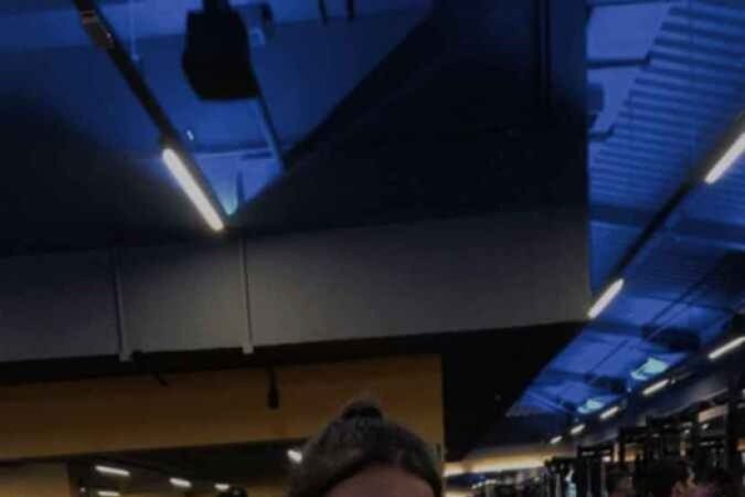 Segundo Isis, a academia mudou completamente o seu estilo de vida.