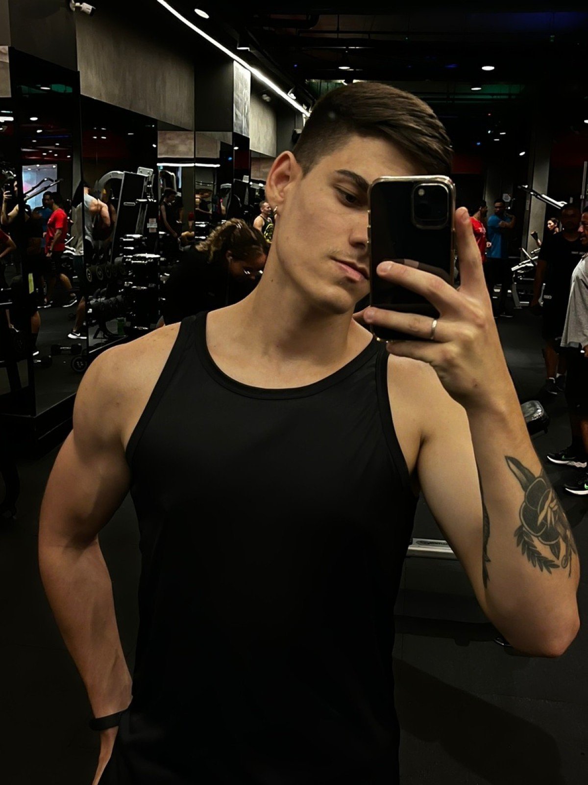 Guilherme conta  que costuma realizar  o cardio ao menos  5 vezes por semana