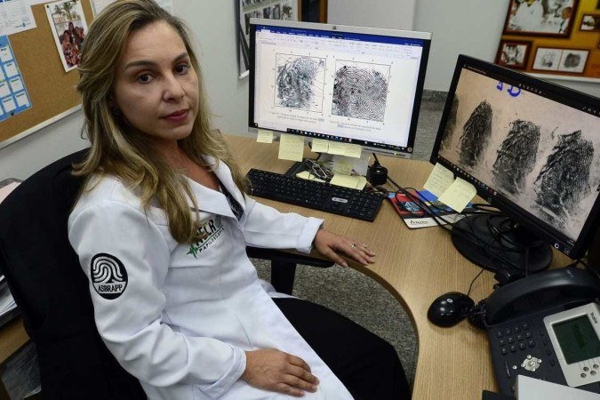  25/01/2023 Crédito: Marcelo Ferreira/CB/D.A. Press Brasília- DF - Casa da chacina da família do Paranoá. Peritos da Polícia Cívil que trabalharam no caso. Instituto de Identificação. Renata Silva Simões - papiloscopista.