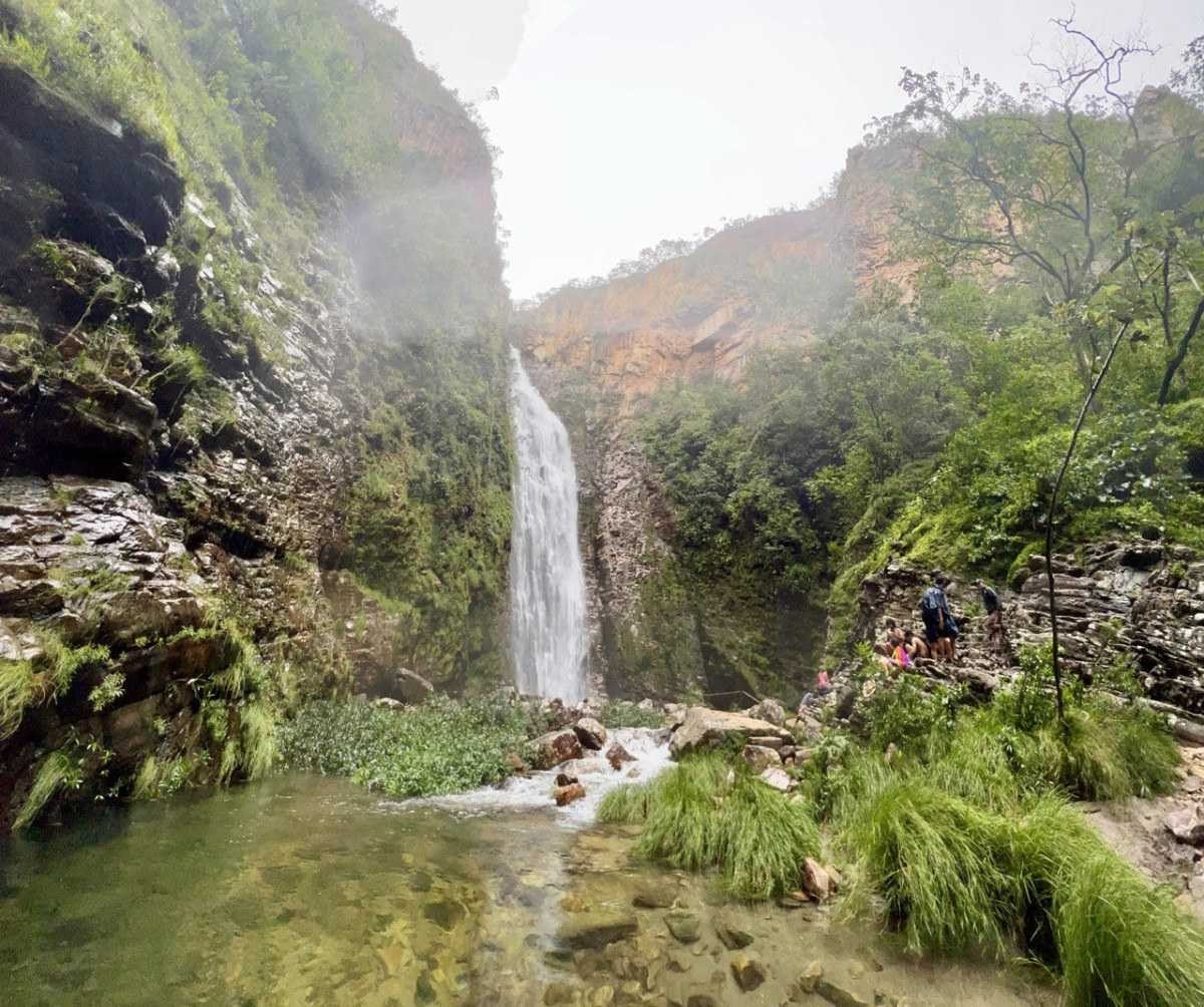 Riscos de acidentes em cachoeiras aumentam no período de chuvas