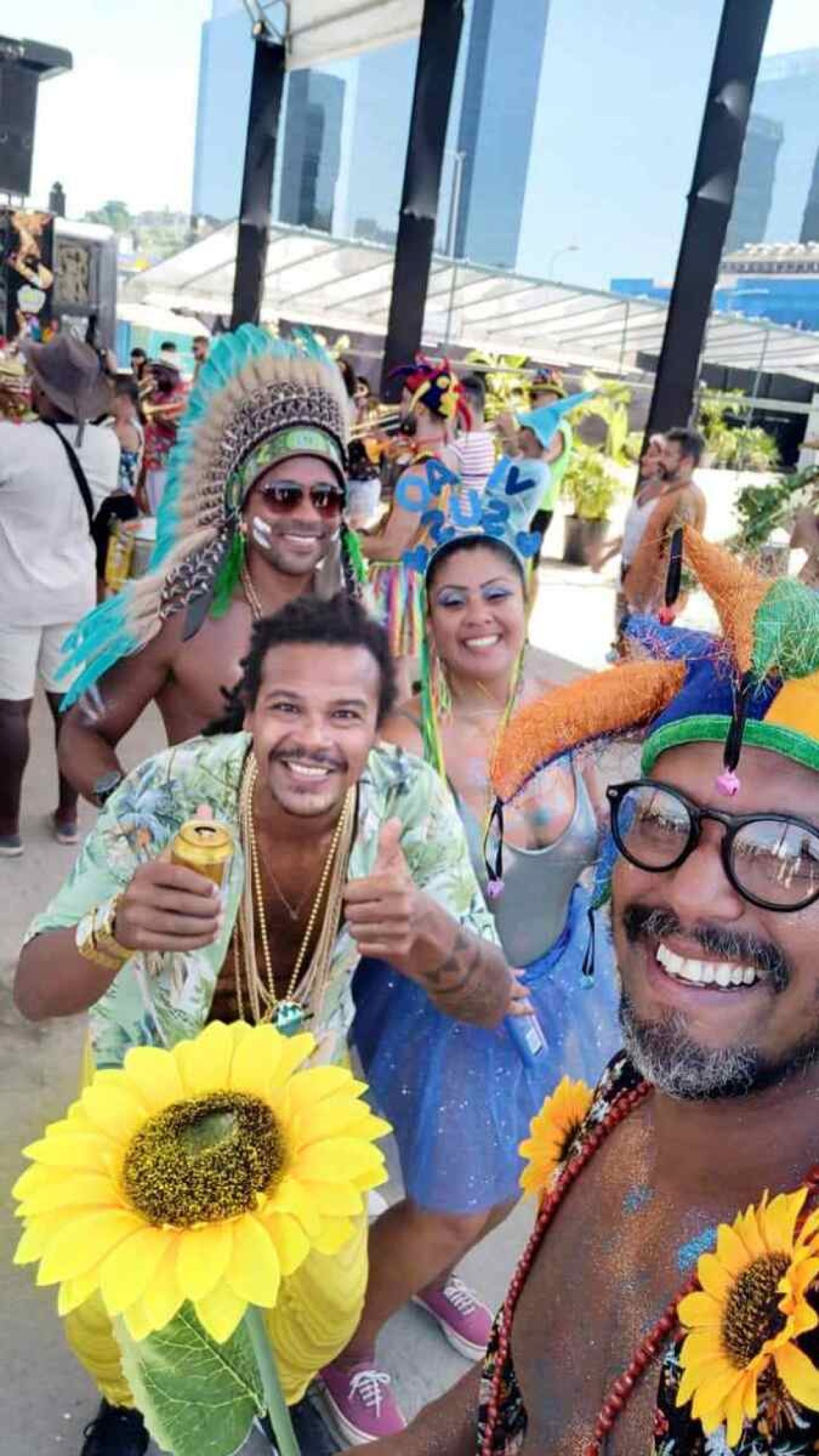 João Felipe e seus amigos compraram passagens para o Rio em abril de 2022