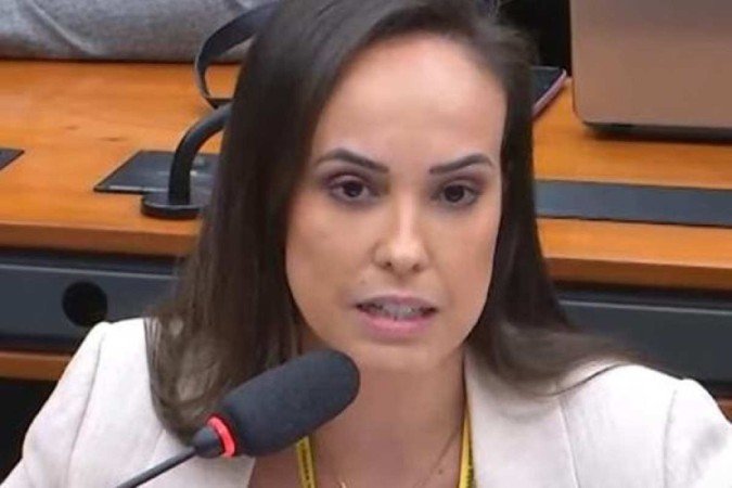Carolina Venuto, especialista em ciência política