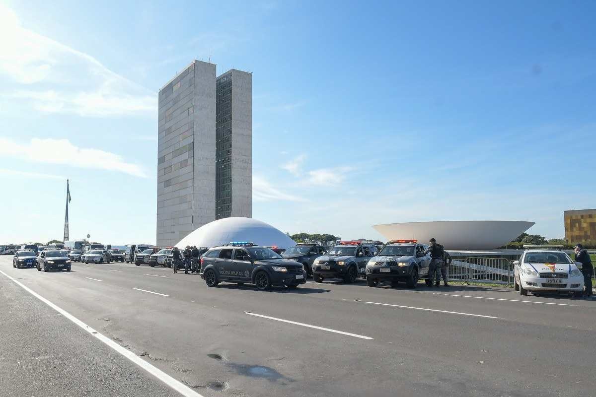 Sob forte esquema de segurança, parlamentares tomam posse nesta semana