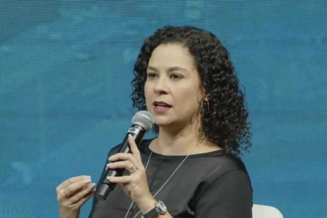 Ana Elisa Dumont citou a importância da educação no processo de valorização cultural - (crédito: Reprodução/YouTube) Ana Elisa Dumont citou a importância da educação no processo de valorização cultural - (crédito: Reprodução/YouTube)